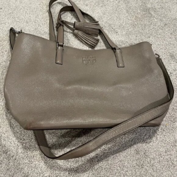 Tory Burch Thea Zip Closure Shoulder Strap Tote in French Gray Pebbled Leather - Picture 7 of 11